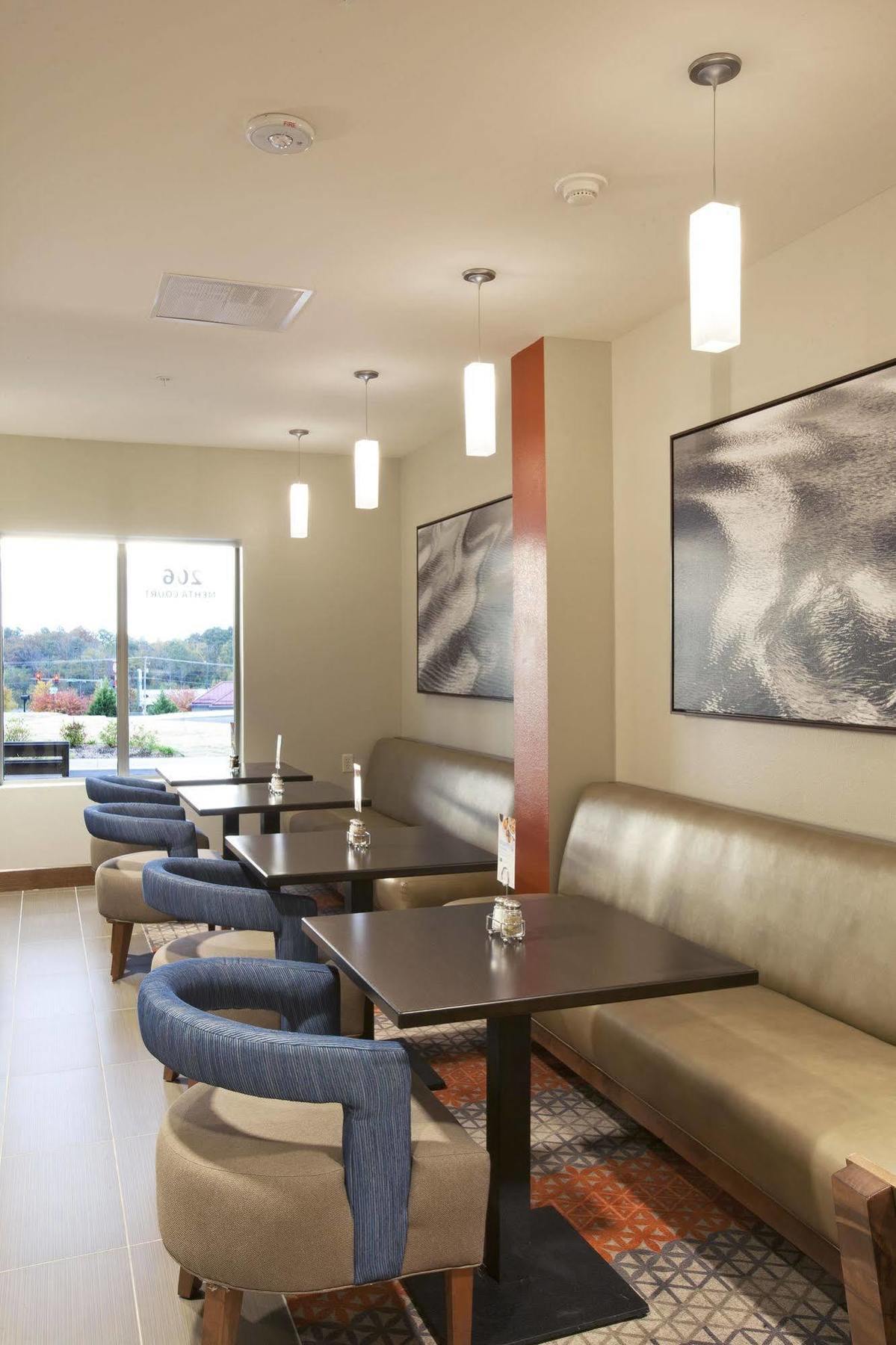 Holiday Inn Express Hotel & Suites Hot Springs By Ihg Exterior photo